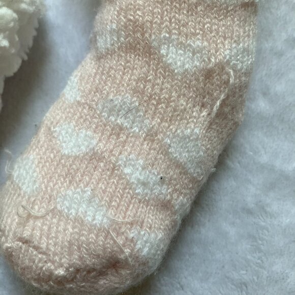 Handmade Baby Hat & Sherpa Slipper Socks Set Size 6-12M | Cream Pink Winter GUC - Picture 14 of 16